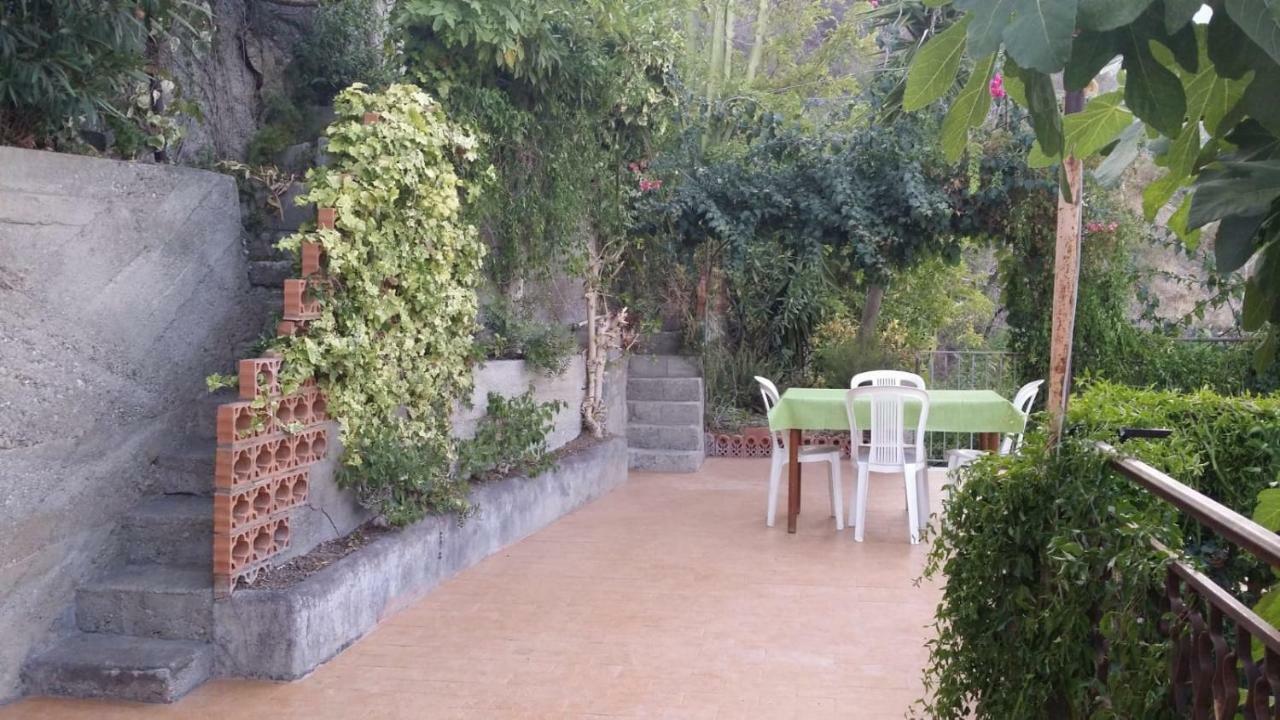 Baia Taormina Apartment Giardini-Naxos Exterior foto